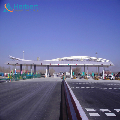 EPS PU سَطح Toll Booth Construction 0.8mm سَطح Toll Plaza Canopy 4-8 Lanes